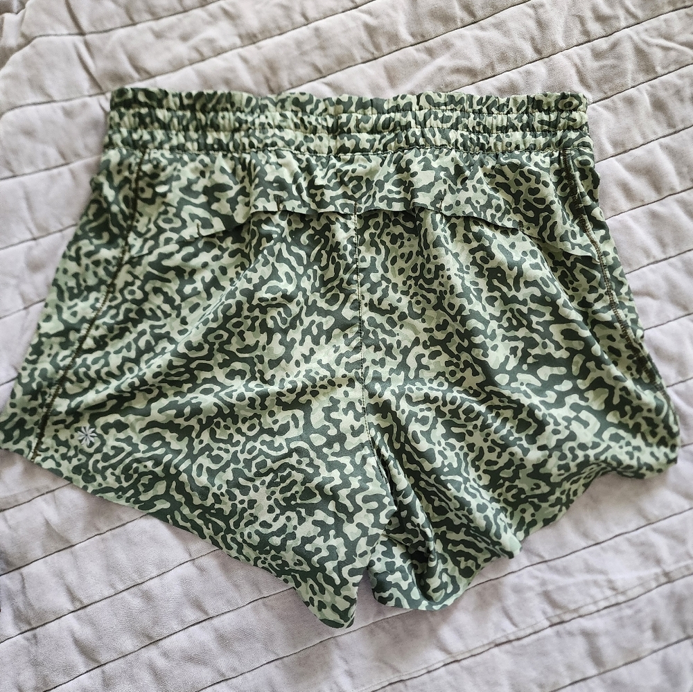 Athleta shorts size Small- High Rise - Picture 4 of 6